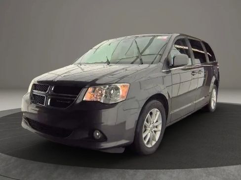 Used 2020 Dodge Grand Caravan SXT image 1