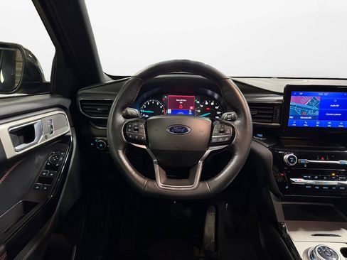 Used 2023 Ford Explorer ST-Line w/ Class IV Trailer Tow Package image 12