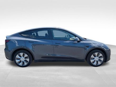 Used 2023 Tesla Model Y Long Range AWD/4WD image 8