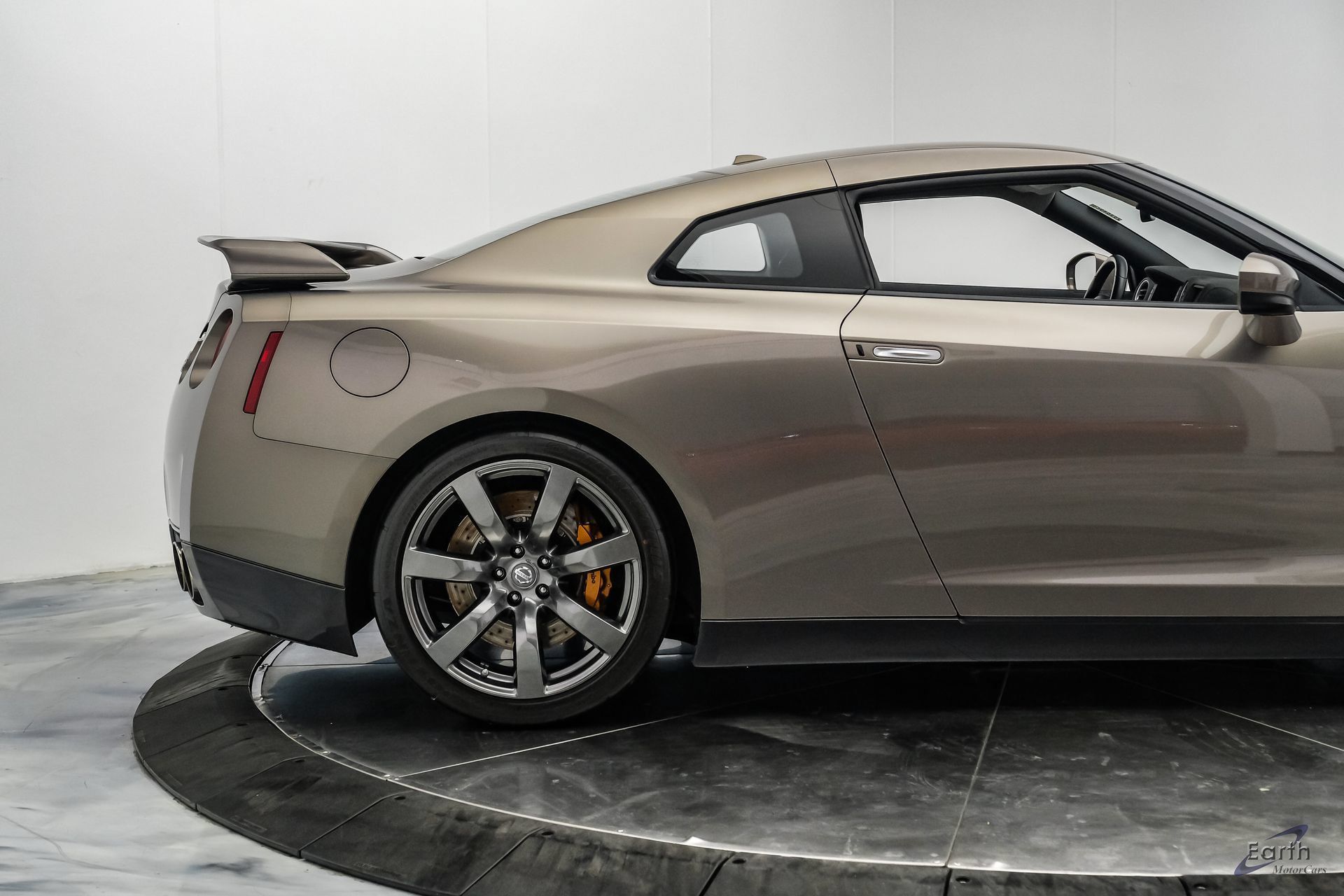 Used 2009 Nissan GT-R Premium AWD/4WD image 30