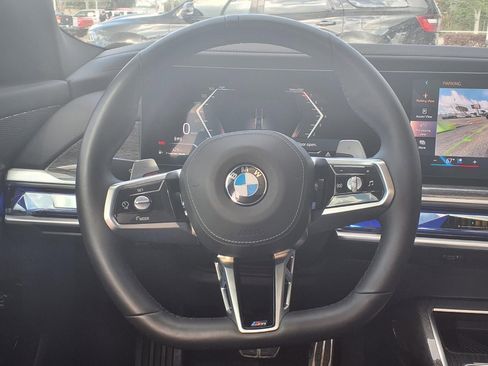 Used 2025 BMW 740i image 14