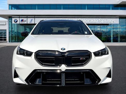 New 2027 BMW M5 Touring AWD/4WD image 2