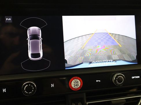 Used 2022 Porsche Macan image 56