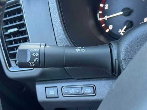 Used 2024 Nissan Frontier PRO-4X w/ Off-Road Protection Package image 22