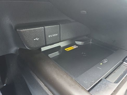 Used 2023 Toyota Camry XSE image 31