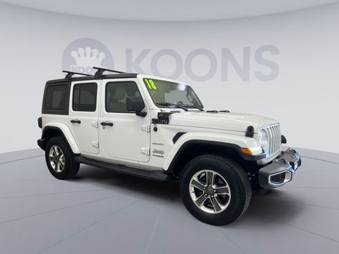 Used 2018 Jeep Wrangler Unlimited Sahara image 7