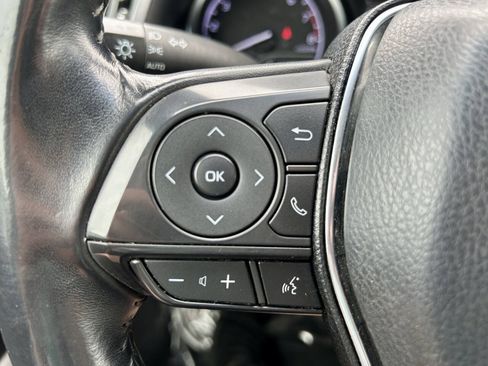Used 2018 Toyota Camry SE FWD image 18
