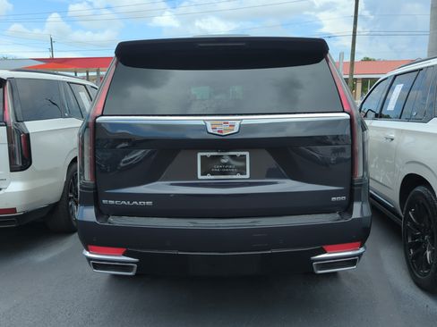 Used 2023 Cadillac Escalade ESV Premium Luxury AWD/4WD image 5