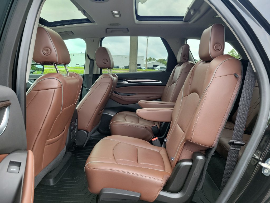 Used 2018 Buick Enclave Avenir w/ Avenir Technology Package FWD image 15