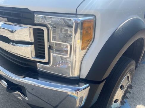 Used 2017 Ford F550 XLT image 5