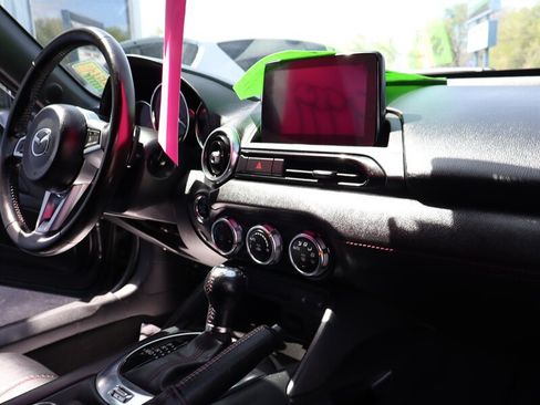 Used 2018 MAZDA MX-5 Miata RF Grand Touring RWD image 16
