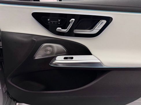 New 2026 Mercedes-Benz E 53 AMG e 4MATIC Sedan image 10