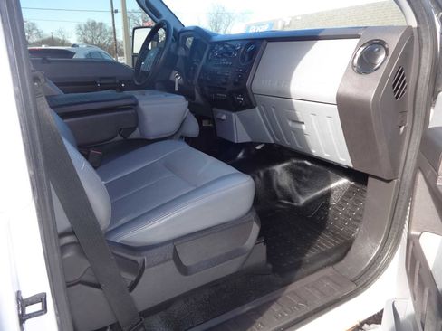 Used 2015 Ford F250 XL w/ Power Equipment Group image 11