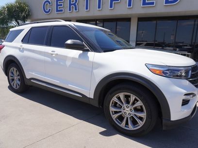 Certified 2023 Ford Explorer XLT w/ Equipment Group 202A