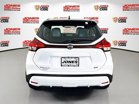 Certified 2023 Nissan Kicks SR w/ SR Premium Package FWD image 14