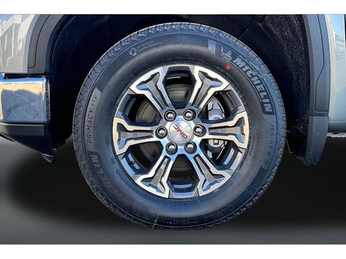 New 2026 GMC Sierra 1500 SLE w/ Max Trailering Package image 13