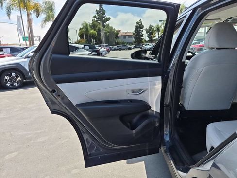 Used 2025 Hyundai Tucson SEL AWD/4WD image 26