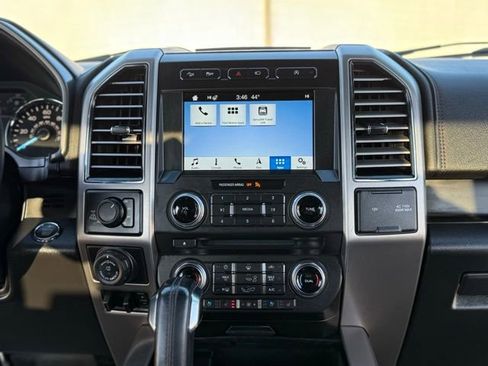 Certified 2018 Ford F150 Platinum w/ Equipment Group 701A Luxury image 24