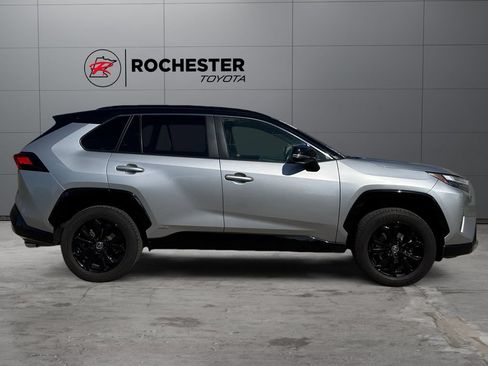 Certified 2022 Toyota RAV4 XSE w/ XSE Grade Weather Package AWD/4WD image 6