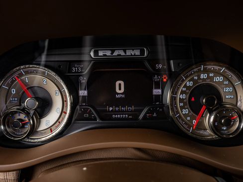 Used 2022 RAM 3500 Limited image 19