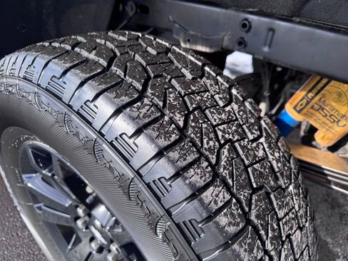 Used 2022 Chevrolet Colorado ZR2 w/ ZR2 Dusk Special Edition image 32