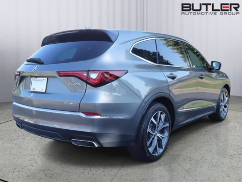 Used 2024 Acura MDX SH-AWD w/ Technology Package image 6