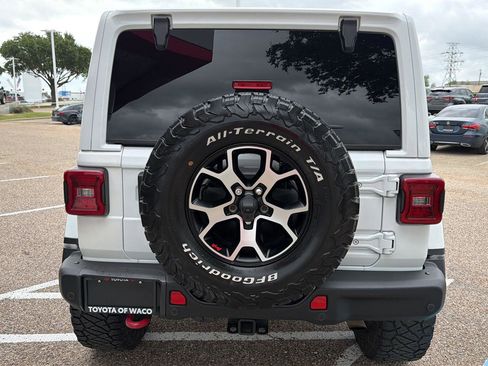 Used 2021 Jeep Wrangler Unlimited Rubicon AWD/4WD image 4