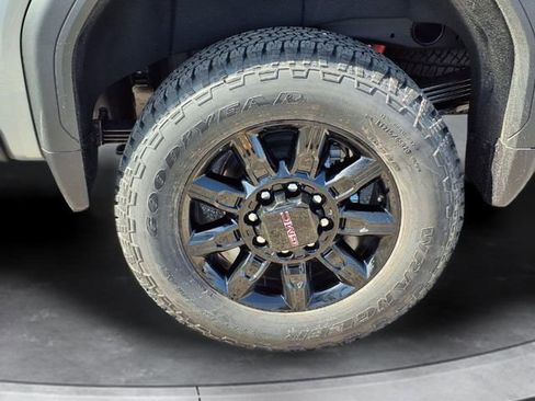 New 2026 GMC Sierra 2500 AT4 AWD/4WD image 18