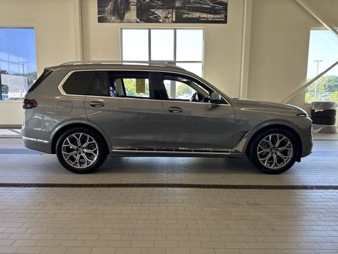 Used 2024 BMW X7 xDrive40i w/ Premium Package image 4