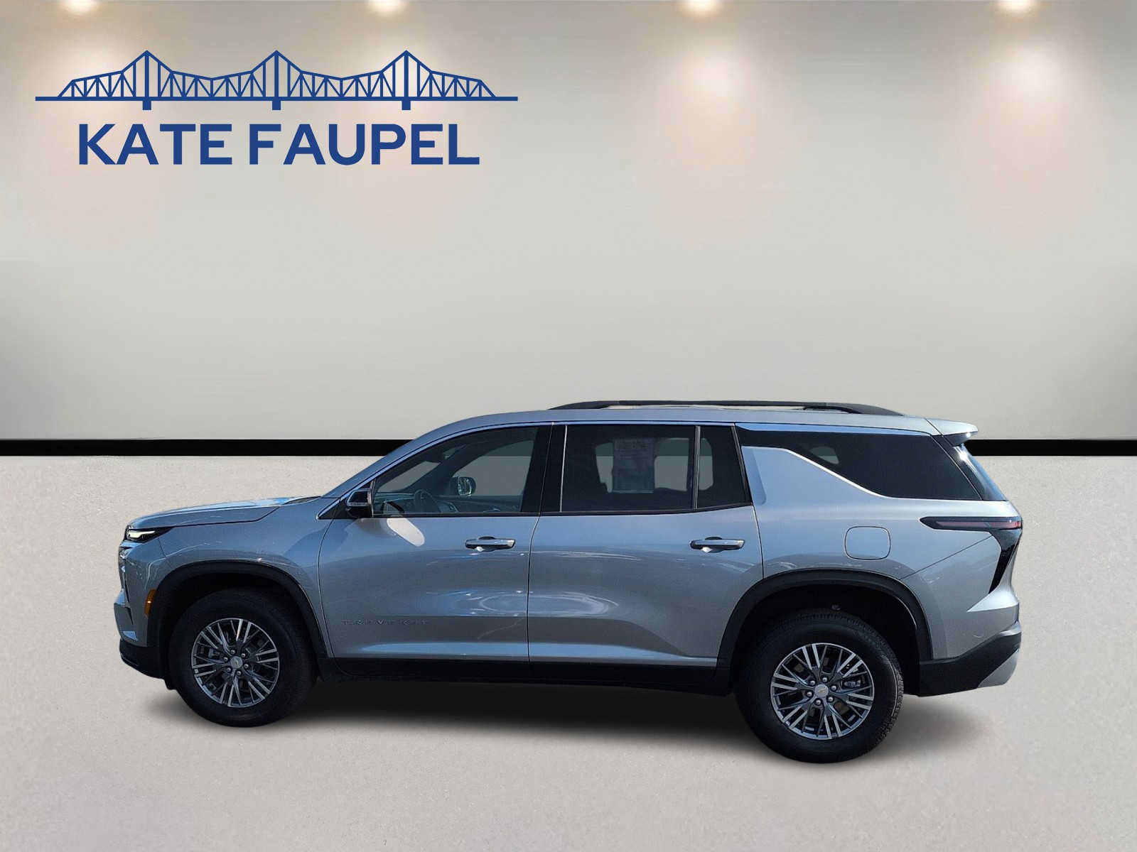 Used 2026 Chevrolet Traverse LT w/ Driver Confidence Package FWD image 4