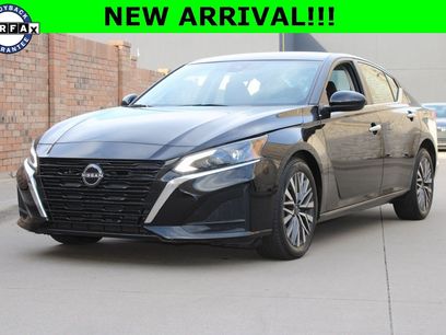 Used 2023 Nissan Altima 2.5 SV