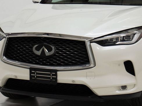 Used 2021 INFINITI QX50 Autograph w/ Premium White Leather Package FWD image 9