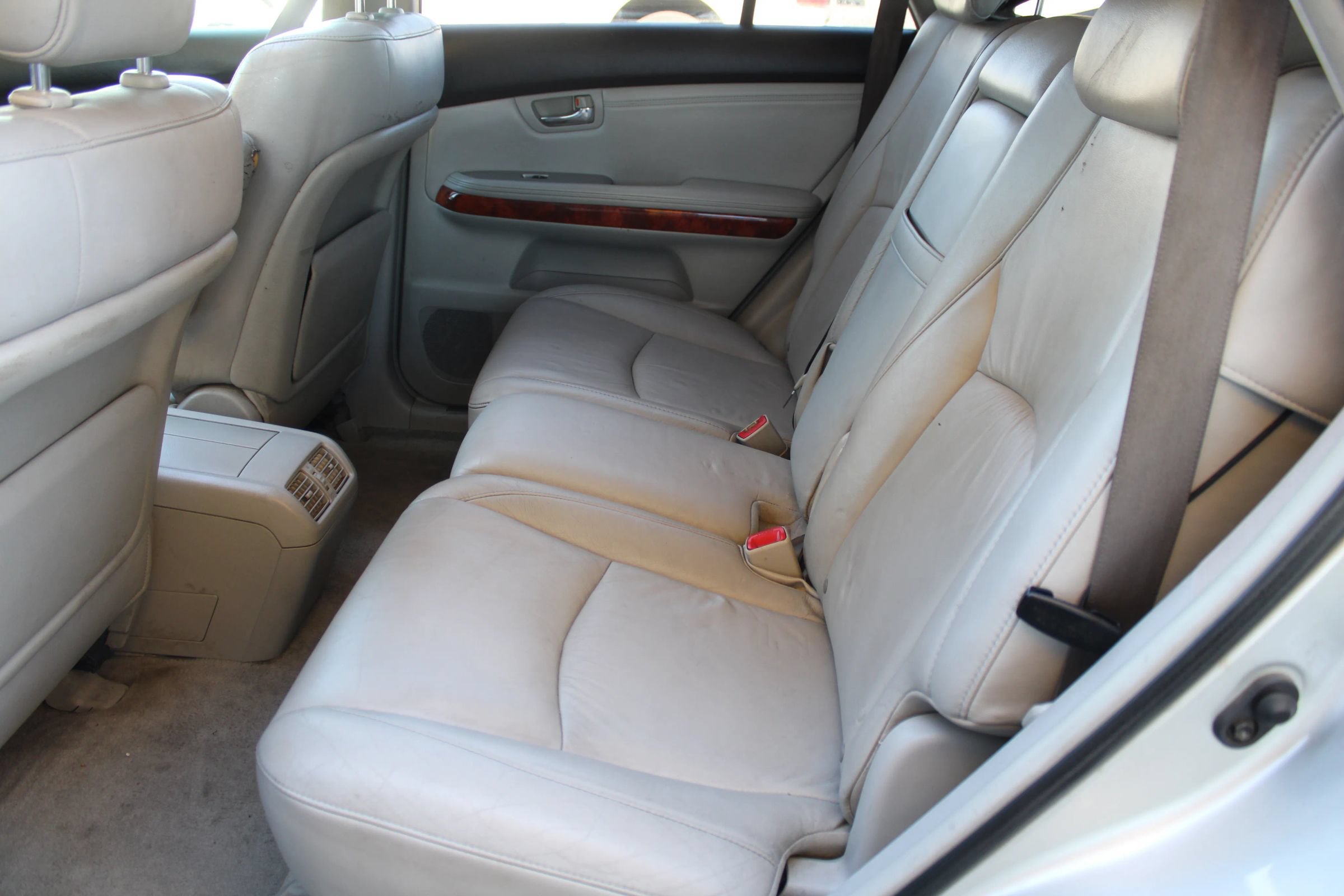 Used 2005 Lexus RX 330 FWD image 9