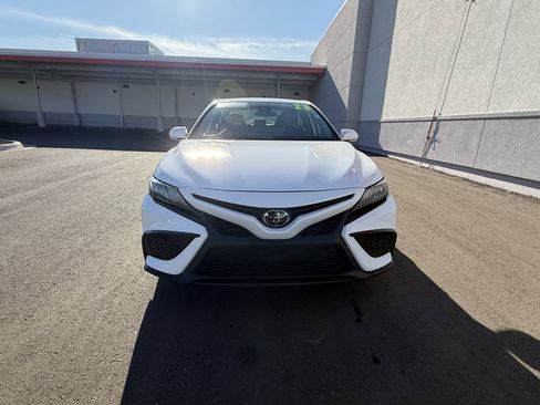 Used 2023 Toyota Camry SE image 18