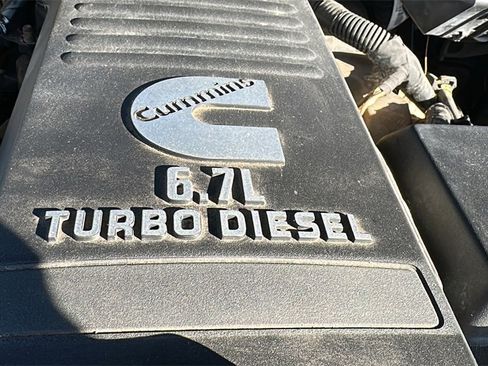 Used 2018 RAM 2500 Laramie w/ Convenience Group image 33