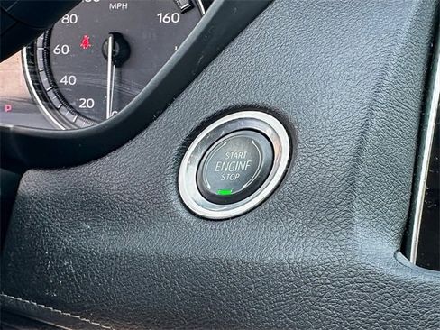 Used 2019 Cadillac XT4 Premium Luxury image 16