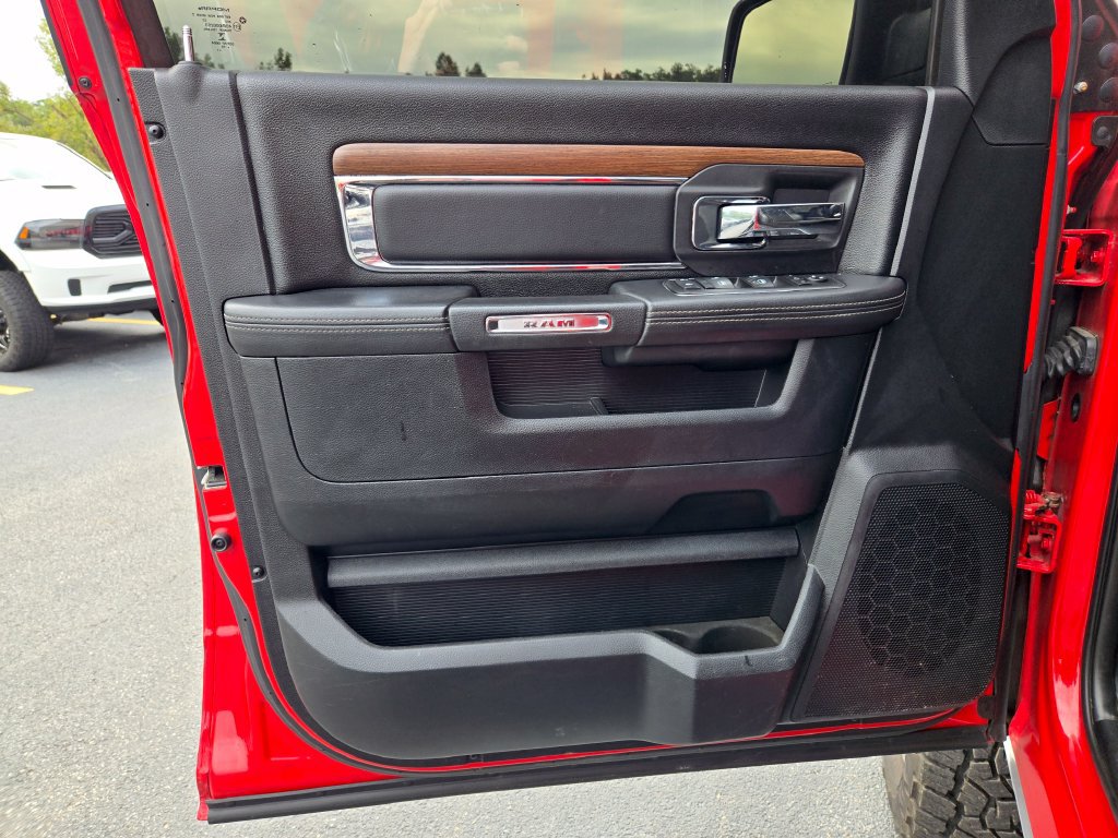 Used 2015 RAM 1500 Laramie w/ Convenience Group AWD/4WD image 12