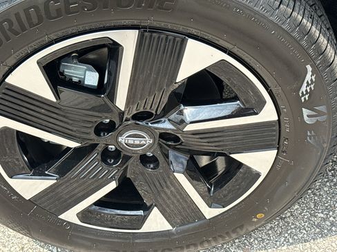 New 2026 Nissan Kicks SV w/ SV Premium Package AWD/4WD image 9