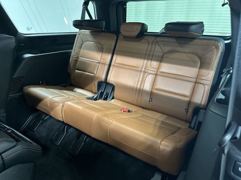 Used 2021 Lincoln Navigator L Reserve image 22
