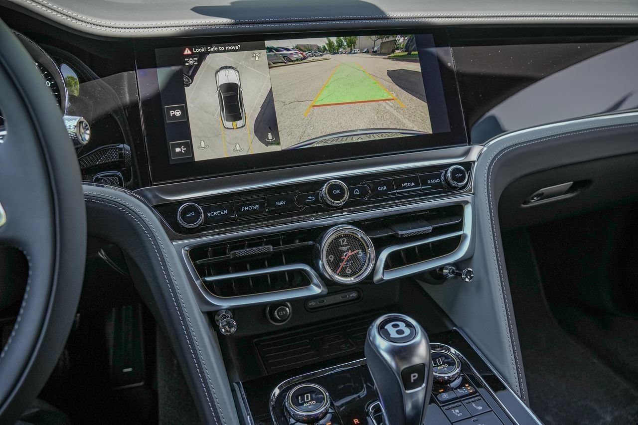 Certified 2025 Bentley Flying Spur Plug-In Hybrid AWD/4WD image 31