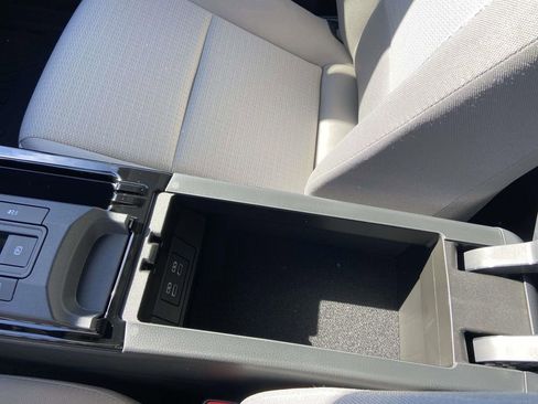 New 2026 Toyota Prius LE FWD image 22