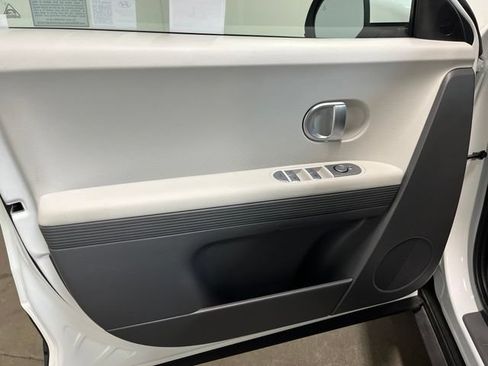 Used 2024 Hyundai Ioniq 5 SEL RWD image 19