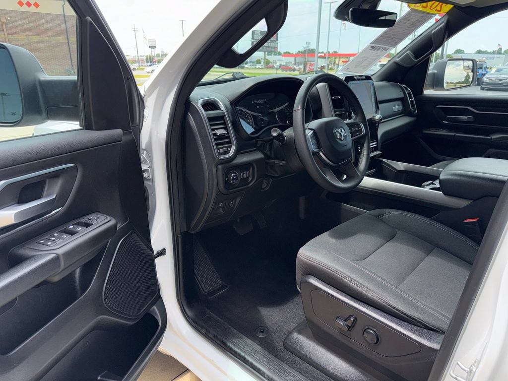 Used 2025 RAM 1500 Big Horn AWD/4WD image 16