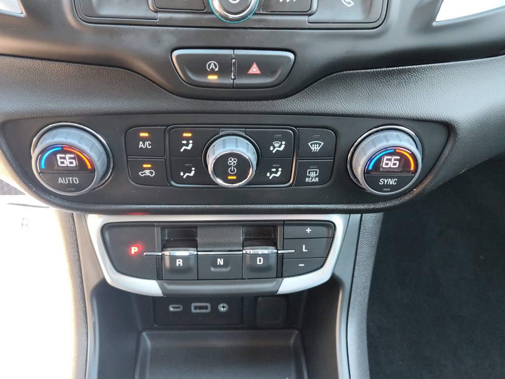 Used 2024 GMC Terrain SLE w/ Driver Convenience Package AWD/4WD image 23