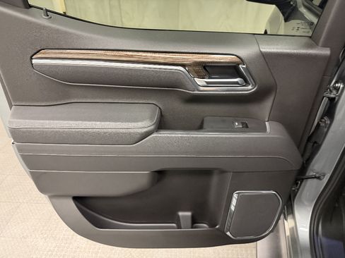 Certified 2025 Chevrolet Silverado 1500 LT Trail Boss w/ Convenience Package II AWD/4WD image 19