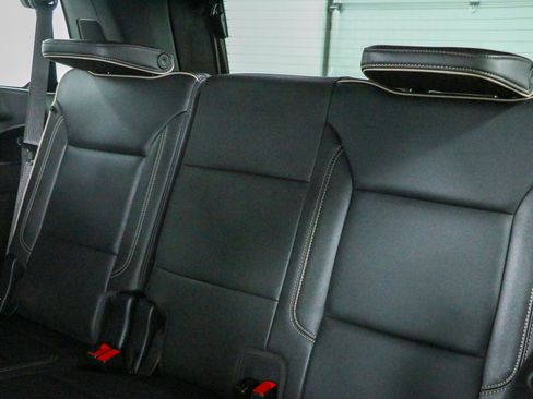 Used 2024 GMC Yukon SLT w/ Max Trailering Package AWD/4WD image 29