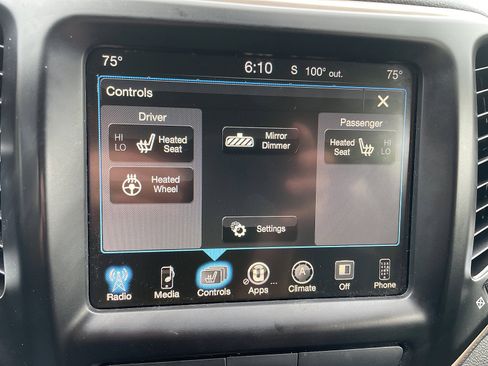 Used 2017 Jeep Cherokee Limited image 49