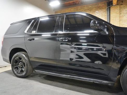 Used 2021 Chevrolet Tahoe 2WD w/ 1FL Safety Package image 9