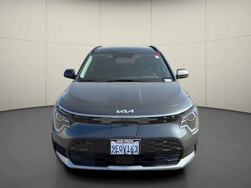 Used 2023 Kia Niro Wind FWD image 2