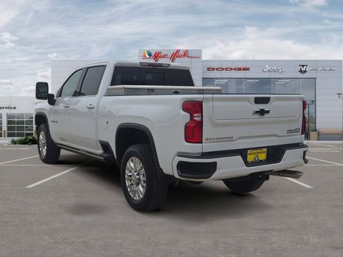 Used 2023 Chevrolet Silverado 3500 High Country w/ LPO, Dark Essentials Package AWD/4WD image 3